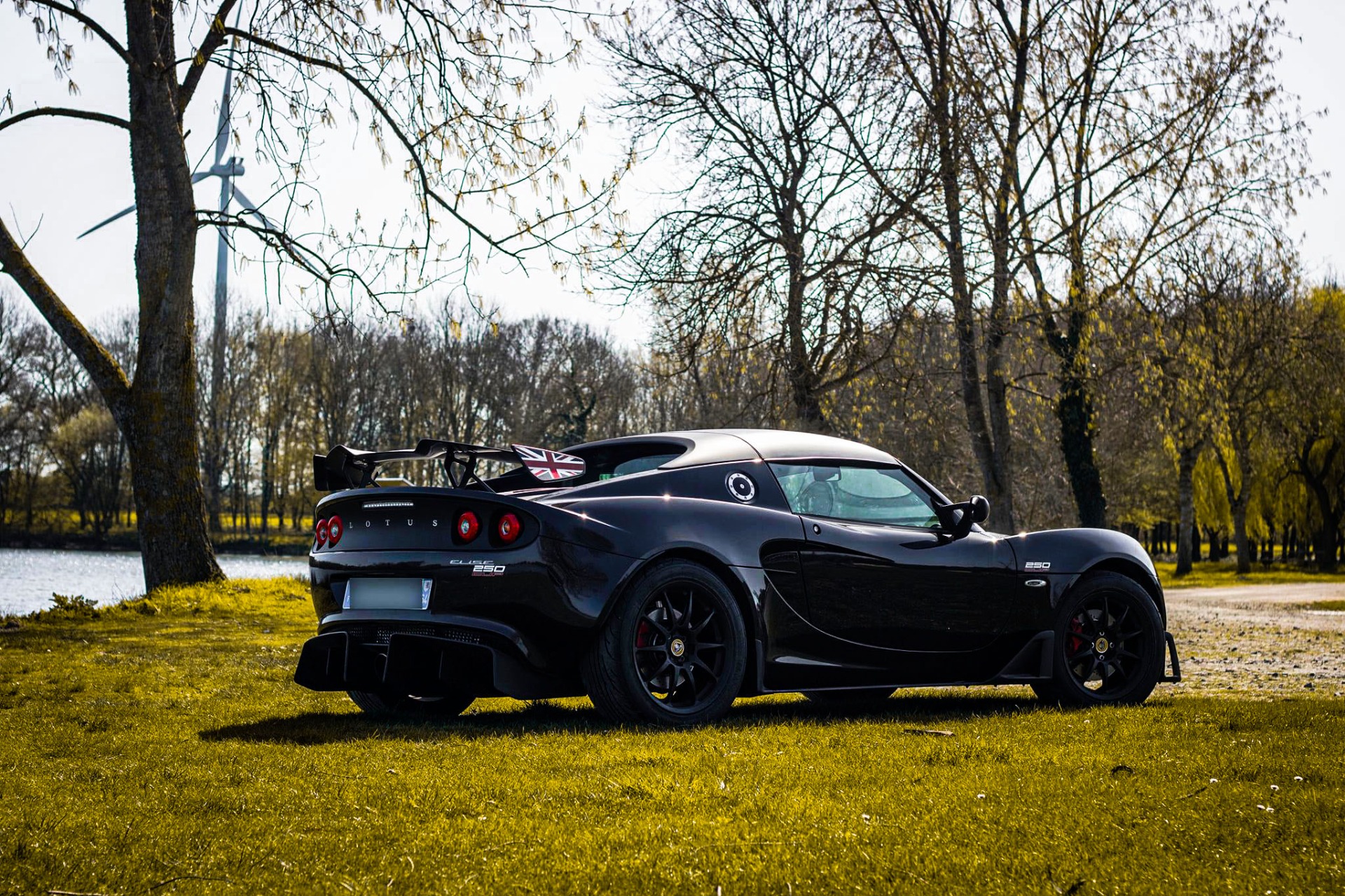AUTOMOBILE